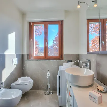 דירה Appartamento Residenza Chiara: Sunny Balcony And Mountain View - Happy Rentals