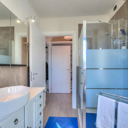 דירה Appartamento Residenza Chiara: Sunny Balcony And Mountain View - Happy Rentals