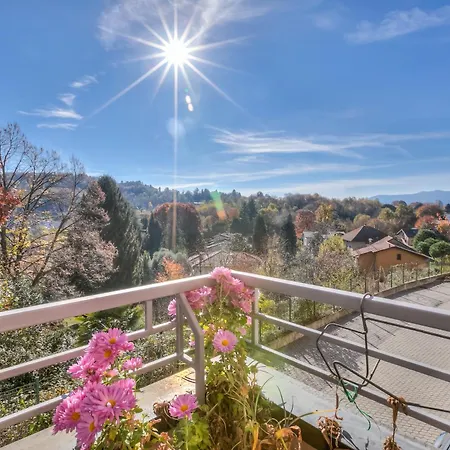 דירה Appartamento Residenza Chiara: Sunny Balcony And Mountain View - Happy Rentals לאבנו-מומבלו