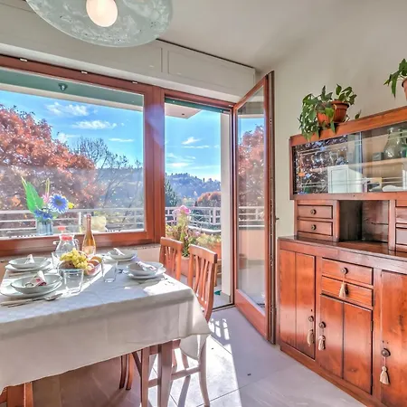 Residenza Chiara: Sunny Balcony And Mountain View - Happy Appartement Laveno-Mombello