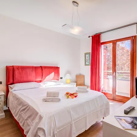 Residenza Chiara: Sunny Balcony And Mountain View - Happy Laveno-Mombello