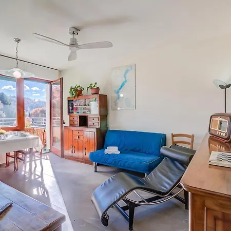Appartement Residenza Chiara: Sunny Balcony And Mountain View - Happy Laveno-Mombello