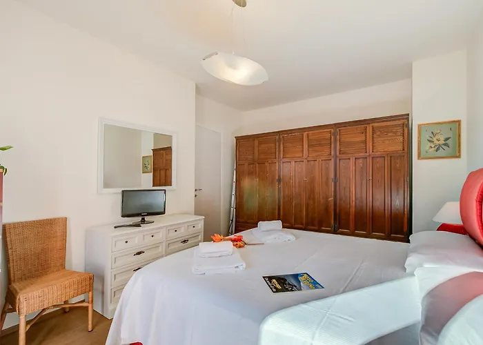 Residenza Chiara - Happy Лавено-Момбелло