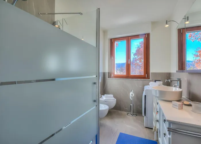 Residenza Chiara - Happy Apartament Laveno-Mombello